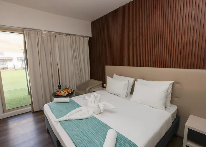 G Hotel